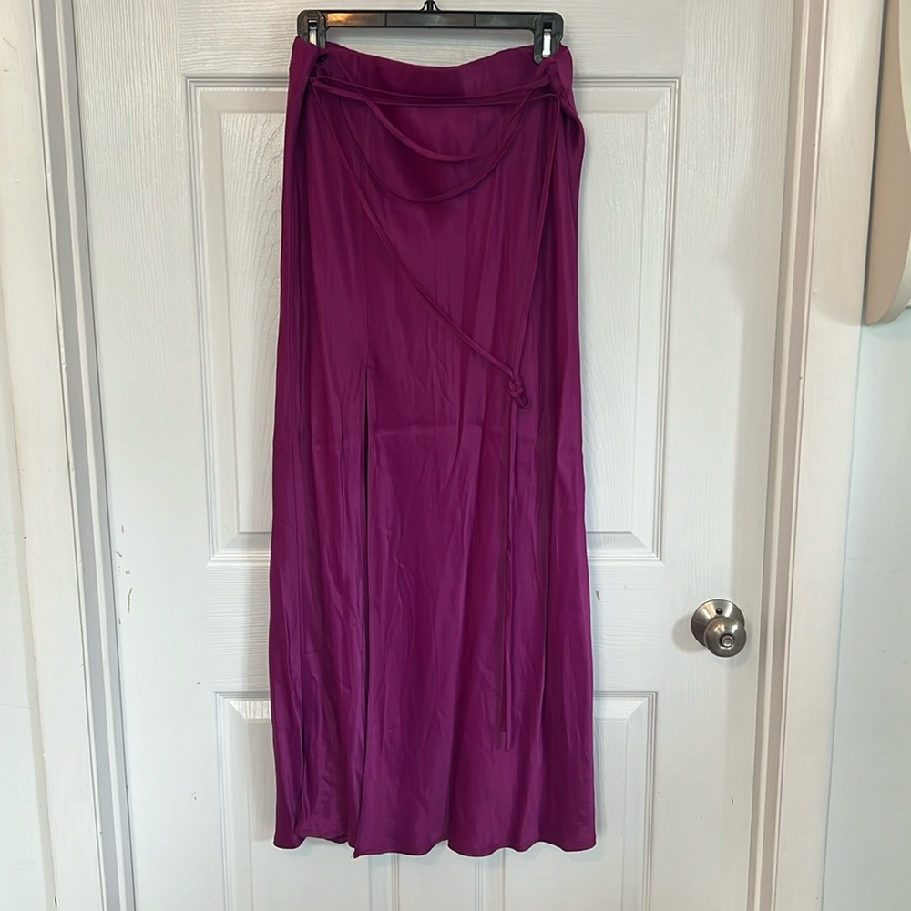 Satin skirt
